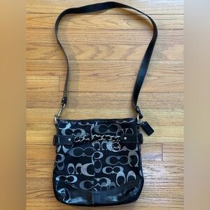 Coach Optic Metallic Chain crossbody bag Perfect condition! 11”X 11”